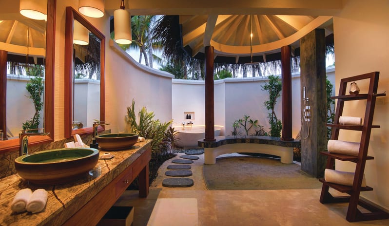 OBLU SELECT at Sangeli-Deluxe Beach Pool Villa Bathroom_14146